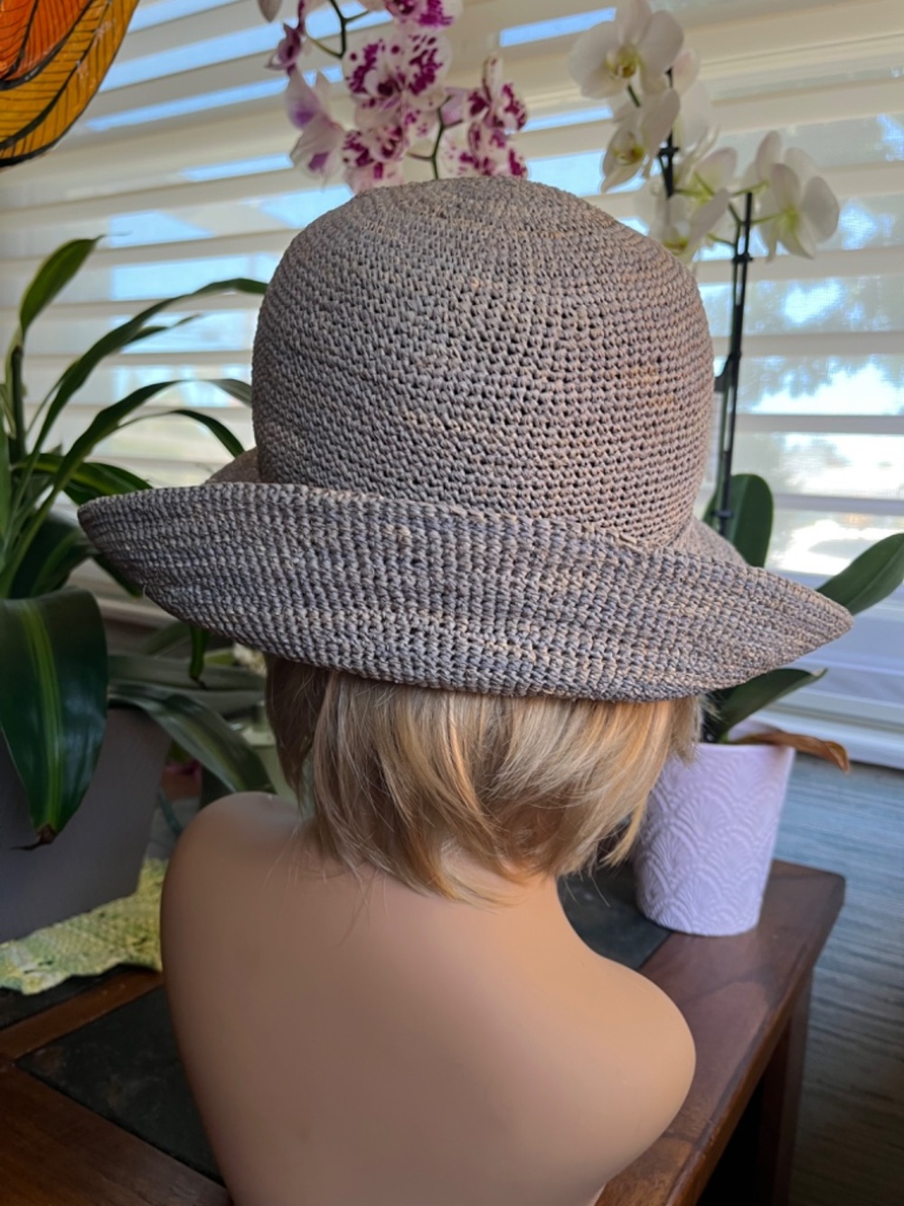 Helen Kaminski Provence 10 Hand Stitched Madagascan Rafia Tag Included NWOT - Picture 10 of 16